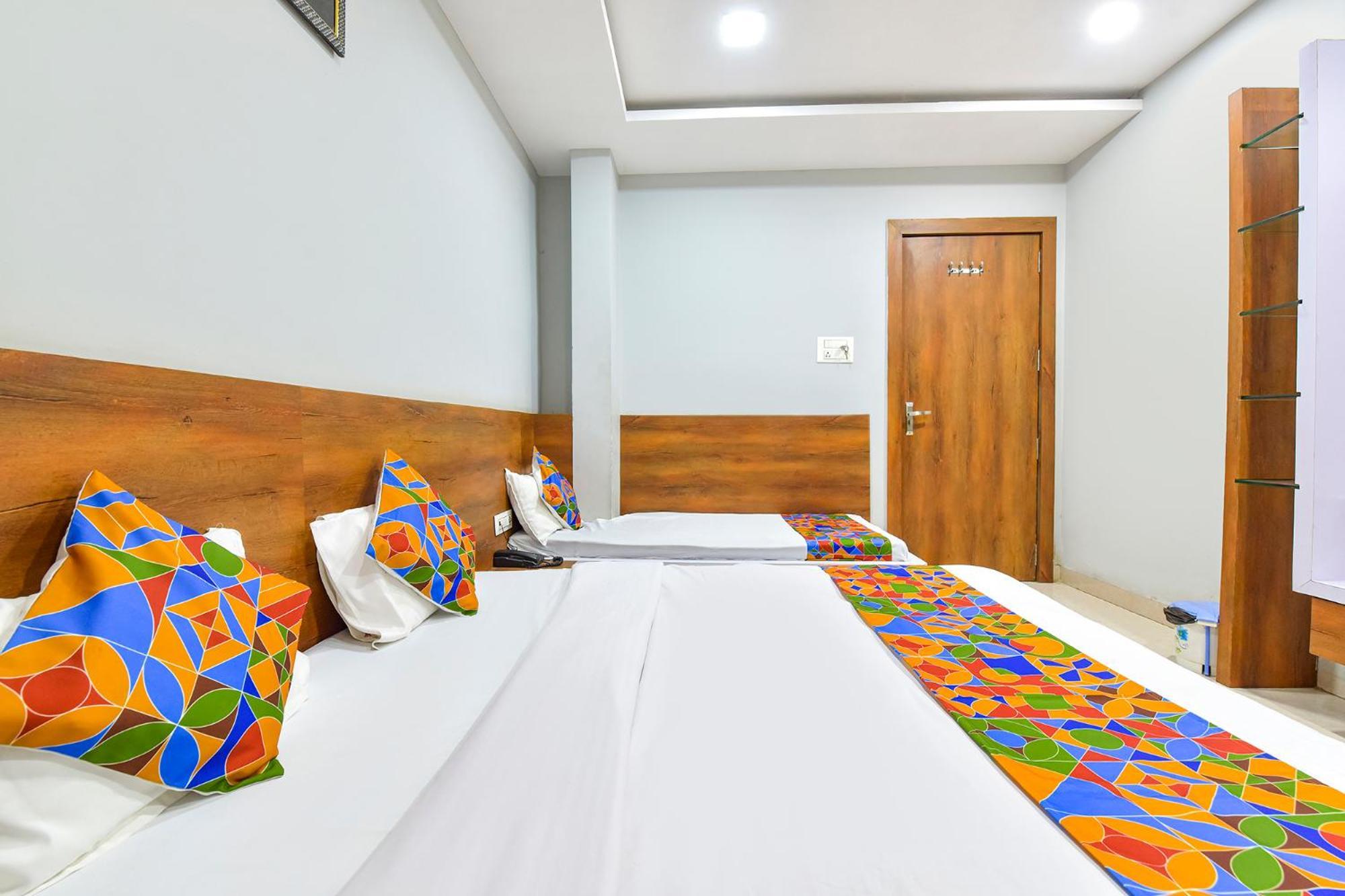Fabhotel Raghumani Palace Ujjain Exterior photo